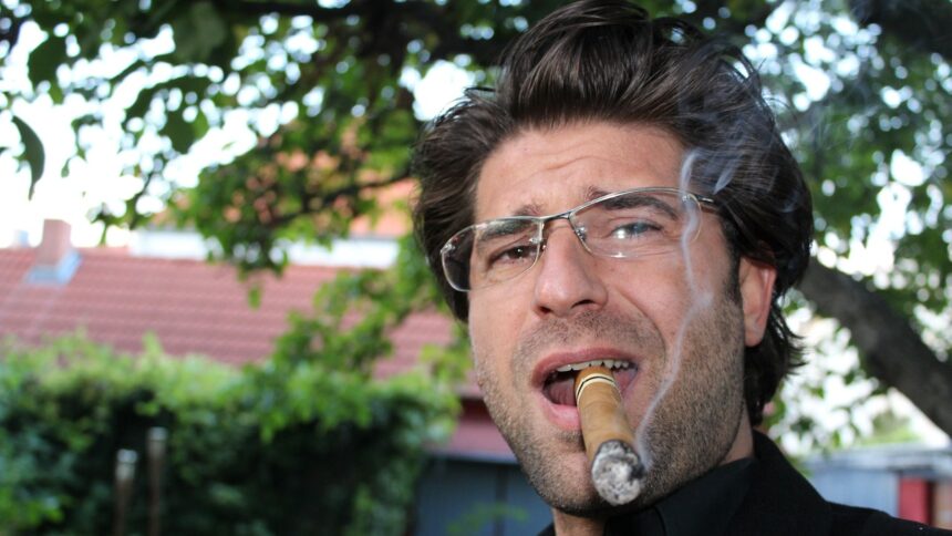cigar, tobacco, smoke, cigarro, homem com cigarro fumando