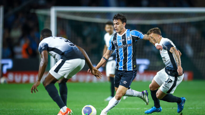 Grêmio joga melhor, mas Corinthians passa nos pênaltis