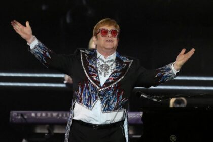 Elton John fica com parte da visão comprometida após infecção severa